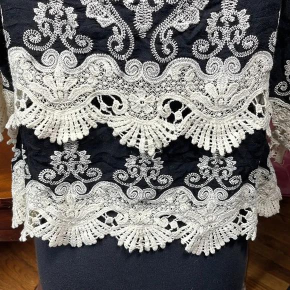 JANICE Lace Black/ White Ladies Top. One size see measurements - Picture 7 of 15